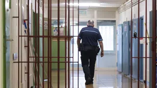 Rekordzahl an Inhaftierten – Warum die Schweizer Gefängnisse an ihre Grenzen stossen