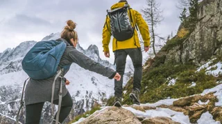 In den Bergen zurückgelassen – «Alpine Divorce»: Wenn der Berg Beziehungsprobleme aufdeckt