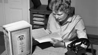 Blick ins PTT-Archiv – Was historische Telefonbücher über die Schweiz erzählen