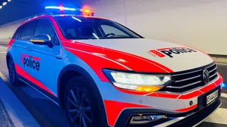 Super Puma im Einsatz – Grossfahndung nach Einbruch in Sittener Waffengeschäft