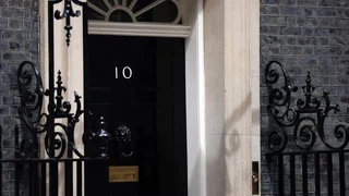 Machtwechsel in London – Experte: Burnham zieht wohl kampflos in die Downing Street