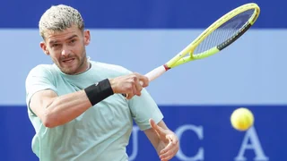 ATP Gstaad: Achtelfinal – Kym und Tsitsipas werden von der Dunkelheit ausgebremst